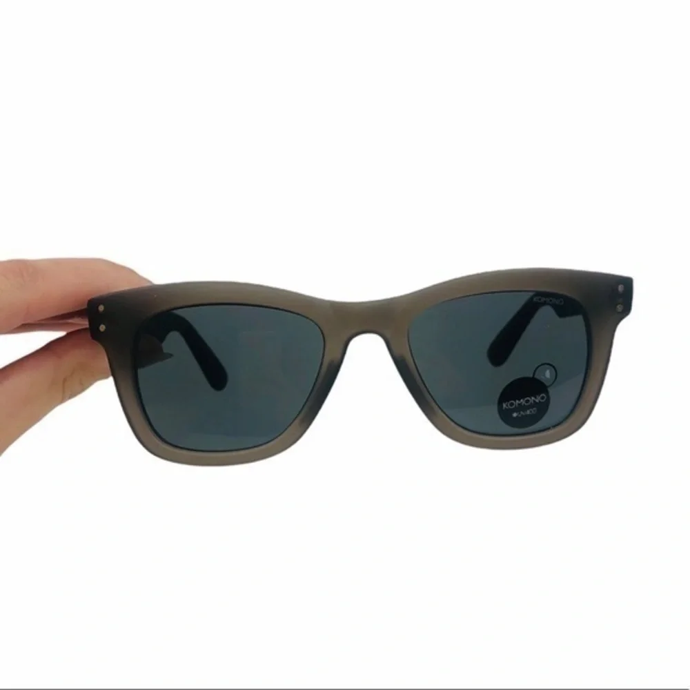KOMONO Allen Frost Gray Sunglasses NEW NWT wayfarer